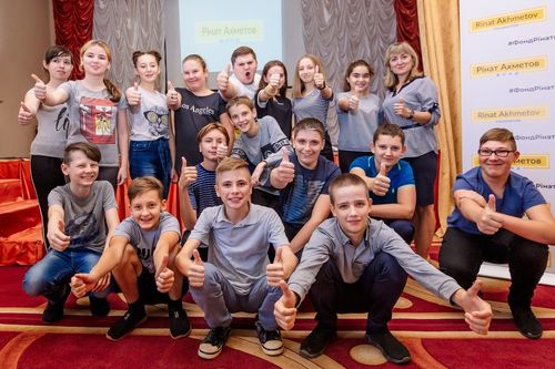 Rinat Akhmetov to Children. Your Superpower project 